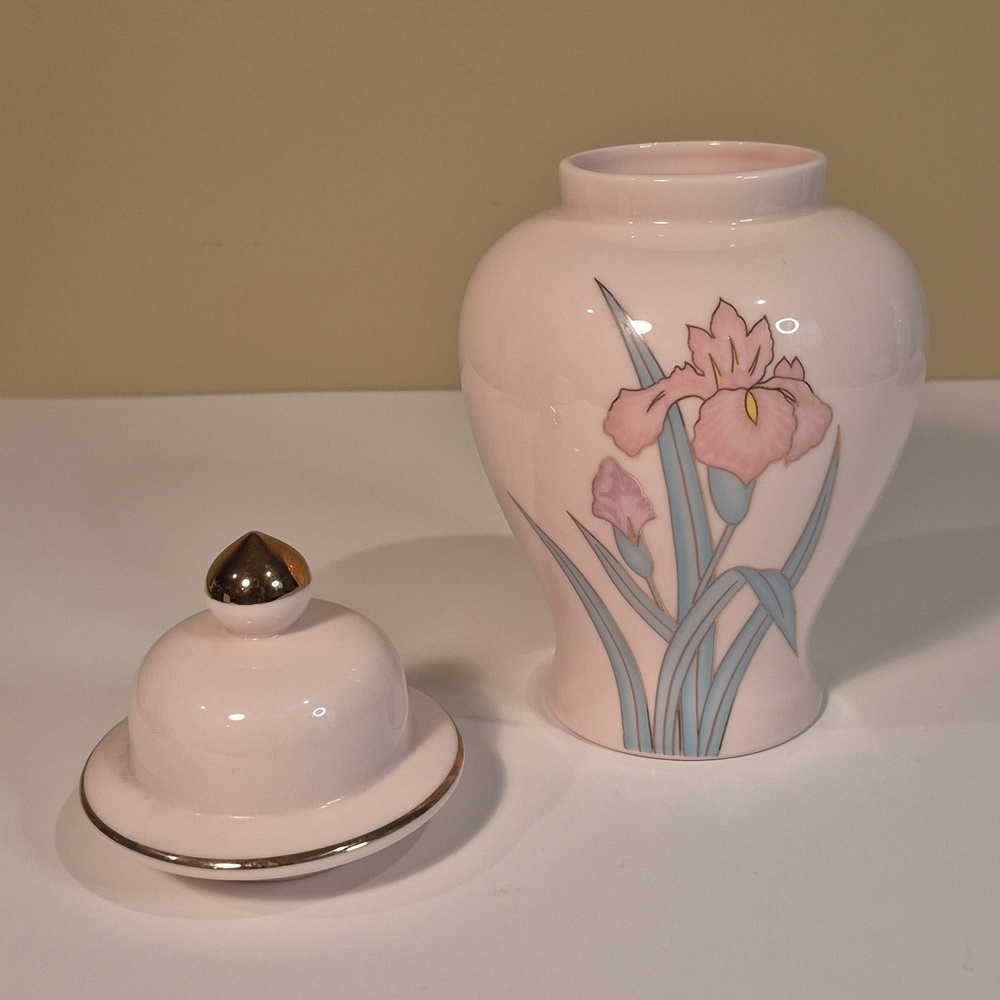YAMA JI Vintage 80s Pink Floral Vase And Matching Lidded Ginger Jar Set - Picture 7 of 16